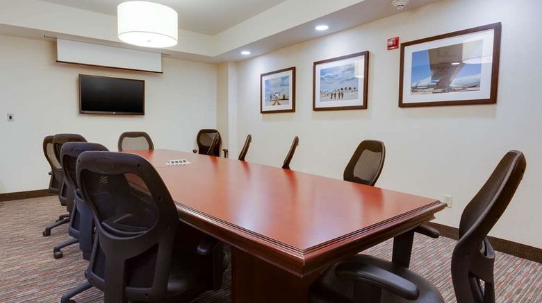 <b>Drury Inn & Suites Greenville Meeting</b>. Images powered by <a href="https://iceportal.shijigroup.com/" title="IcePortal" target="_blank">IcePortal</a>.