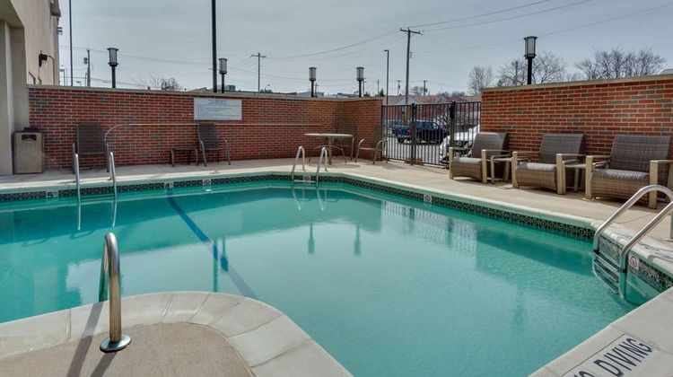 Drury Inn & Suites St Louis Forest Park Pool