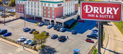 Drury Inn & Suites St Louis Forest Park Exterior
