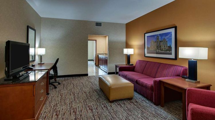 Drury Inn & Suites Findlay Room