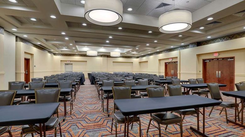 <b>Drury Inn & Suites Charlotte Northlake Meeting</b>. Images powered by <a href="https://iceportal.shijigroup.com/" title="IcePortal" target="_blank">IcePortal</a>.