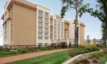 Drury Inn & Suites West Des Moines