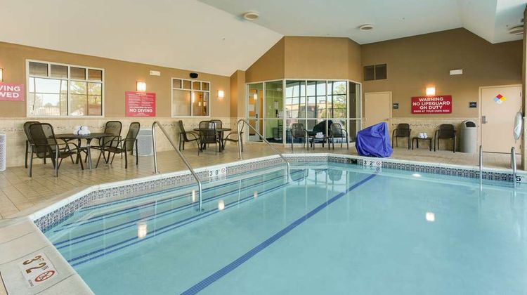Drury Inn & Suites West Des Moines Pool