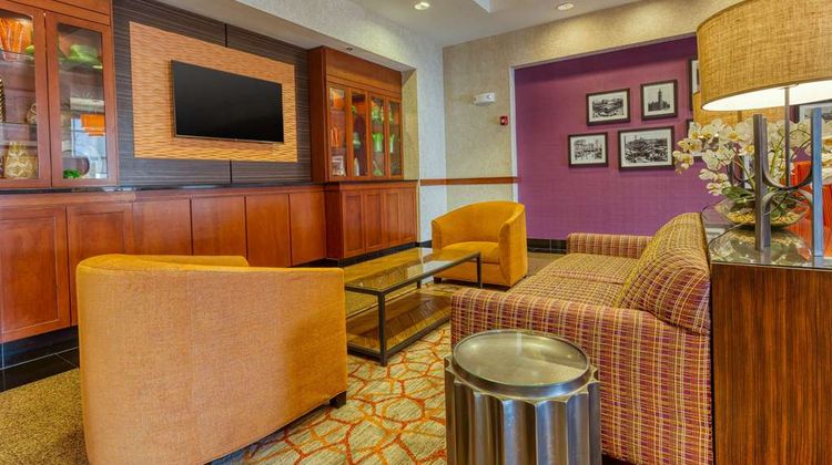 Drury Inn & Suites Indianapolis NE Lobby