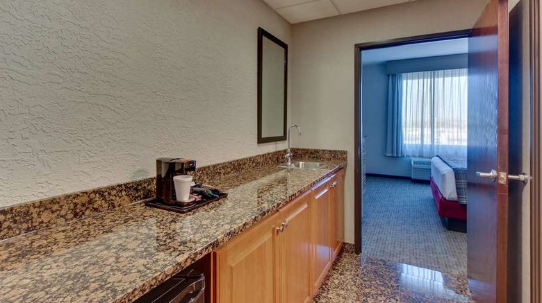 <b>Drury Inn & Suites Phoenix Happy Valley Room</b>. Images powered by <a href="https://iceportal.shijigroup.com/" title="IcePortal" target="_blank">IcePortal</a>.