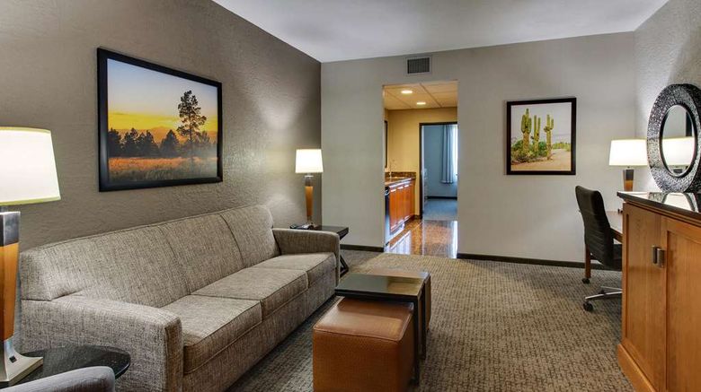 <b>Drury Inn & Suites Phoenix Happy Valley Room</b>. Images powered by <a href="https://iceportal.shijigroup.com/" title="IcePortal" target="_blank">IcePortal</a>.
