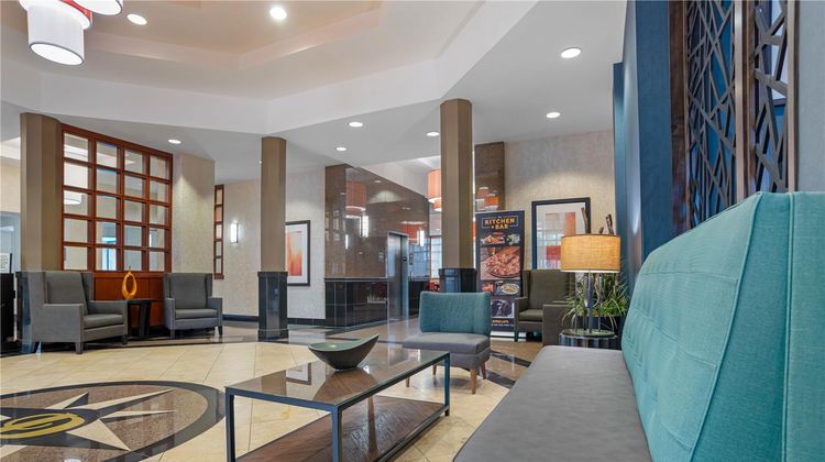 Drury Inn & Suites Baton Rouge Lobby