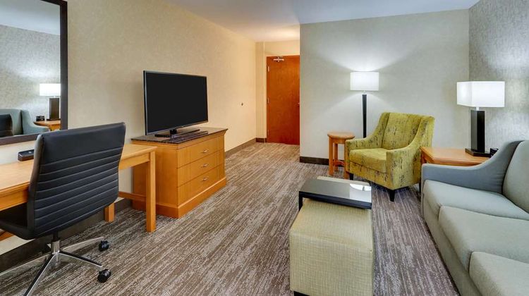 Drury Inn & Suites nr Universal Orlando Suite
