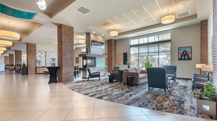 Drury Plaza Hotel San Antonio North Lobby