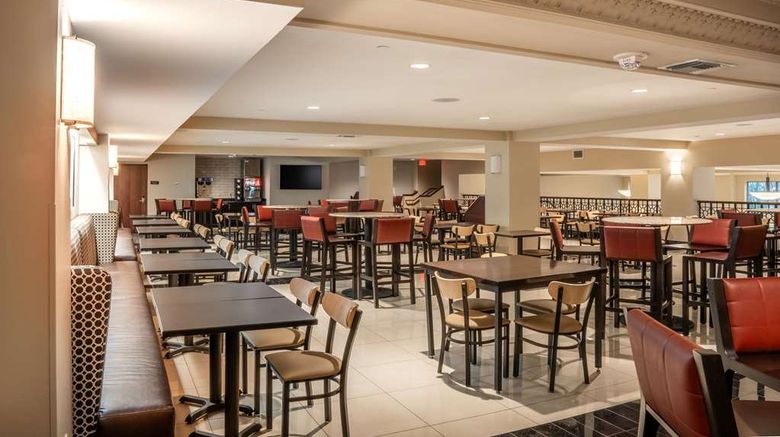 <b>Drury Plaza Hotel Broadview Wichita Restaurant</b>. Images powered by <a href="https://iceportal.shijigroup.com/" title="IcePortal" target="_blank">IcePortal</a>.