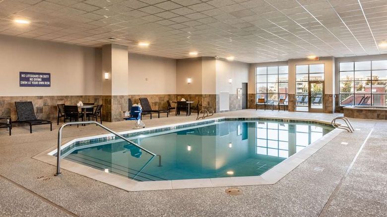 <b>Drury Plaza Hotel Broadview Wichita Pool</b>. Images powered by <a href="https://iceportal.shijigroup.com/" title="IcePortal" target="_blank">IcePortal</a>.
