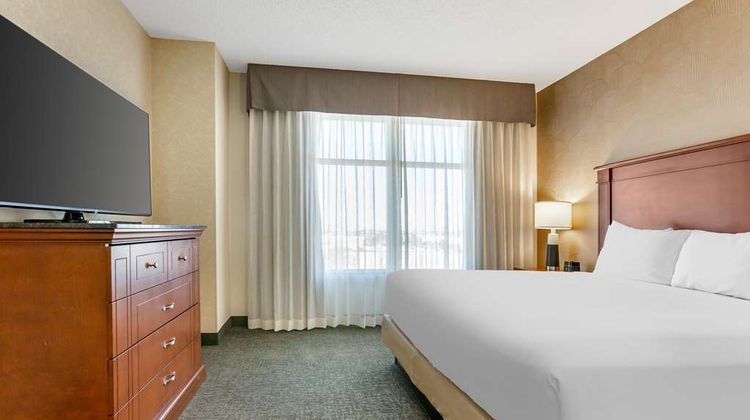 Drury Plaza Hotel Phoenix Tempe Room