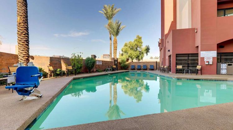 Drury Inn & Suites Phoenix Airport Pool
