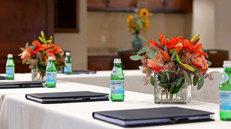 <b>Drury Plaza Santa Fe Meeting</b>. Images powered by <a href="https://iceportal.shijigroup.com/" title="IcePortal" target="_blank">IcePortal</a>.