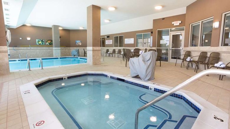 <b>Drury Inn & Suites Burlington Pool</b>. Images powered by <a href="https://iceportal.shijigroup.com/" title="IcePortal" target="_blank">IcePortal</a>.