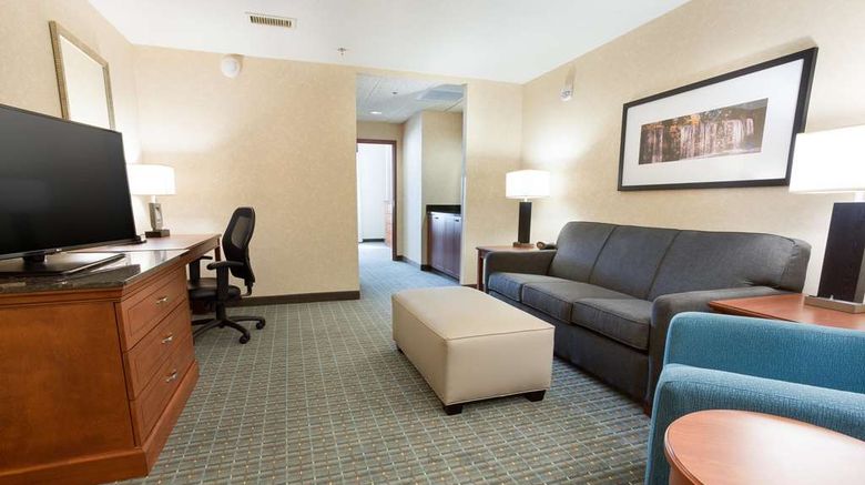 <b>Drury Inn & Suites Burlington Room</b>. Images powered by <a href="https://iceportal.shijigroup.com/" title="IcePortal" target="_blank">IcePortal</a>.