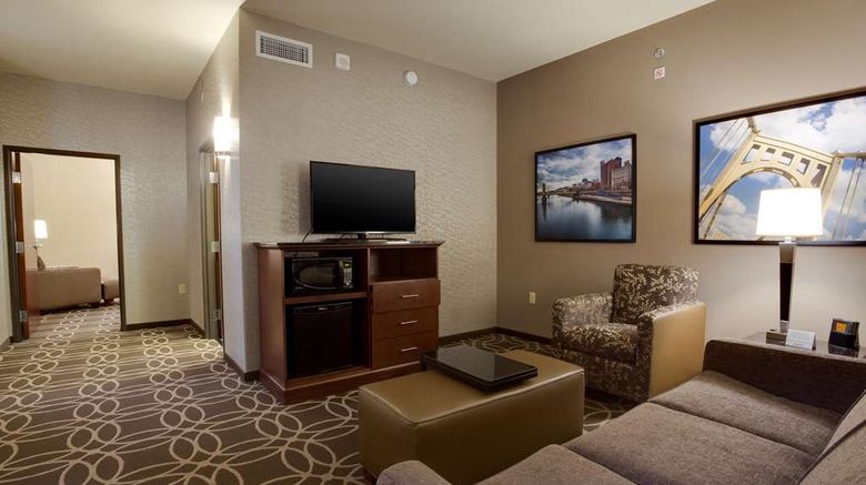 <b>Drury Plaza Hotel Pittsburgh Downtown Room</b>. Images powered by <a href="https://iceportal.shijigroup.com/" title="IcePortal" target="_blank">IcePortal</a>.