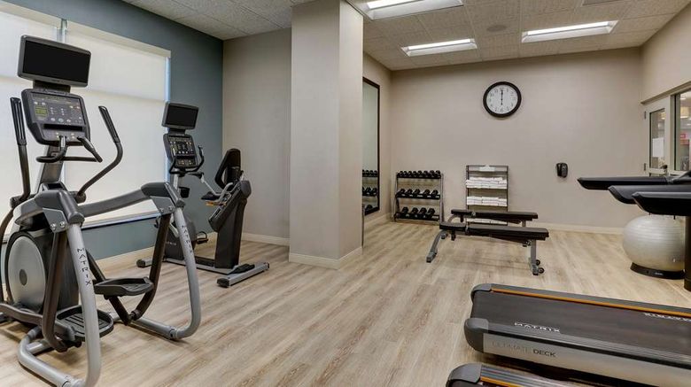 <b>Drury Inn & Suites Phoenix Chandler Health</b>. Images powered by <a href="https://iceportal.shijigroup.com/" title="IcePortal" target="_blank">IcePortal</a>.