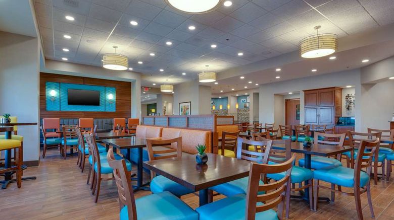 <b>Drury Inn & Suites Gainesville Restaurant</b>. Images powered by <a href="https://iceportal.shijigroup.com/" title="IcePortal" target="_blank">IcePortal</a>.