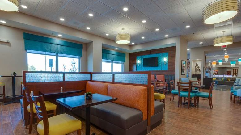 <b>Drury Inn & Suites Gainesville Restaurant</b>. Images powered by <a href="https://iceportal.shijigroup.com/" title="IcePortal" target="_blank">IcePortal</a>.