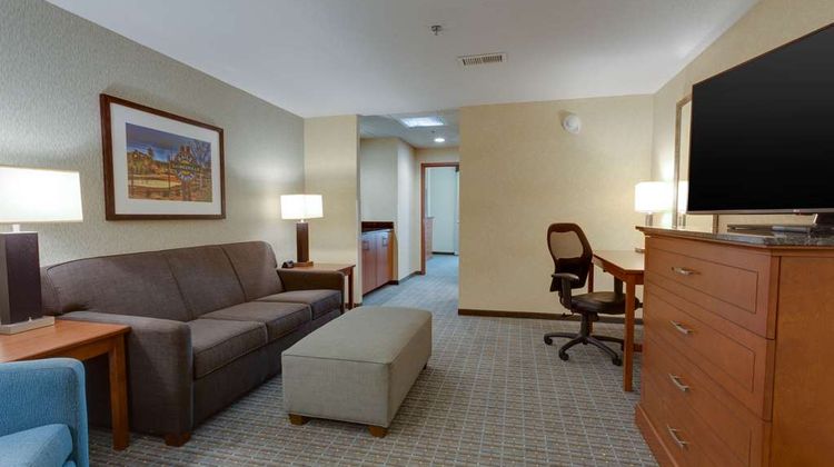 Drury Inn & Suites Gainesville Room