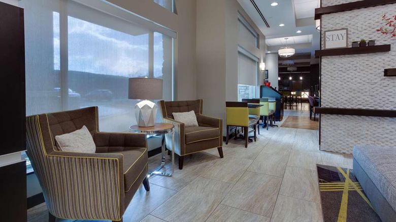 <b>Drury Inn & Suites Huntsville Lobby</b>. Images powered by <a href="https://iceportal.shijigroup.com/" title="IcePortal" target="_blank">IcePortal</a>.