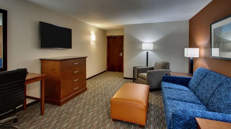 Drury Inn & Suites Iowa City/Coralville Room
