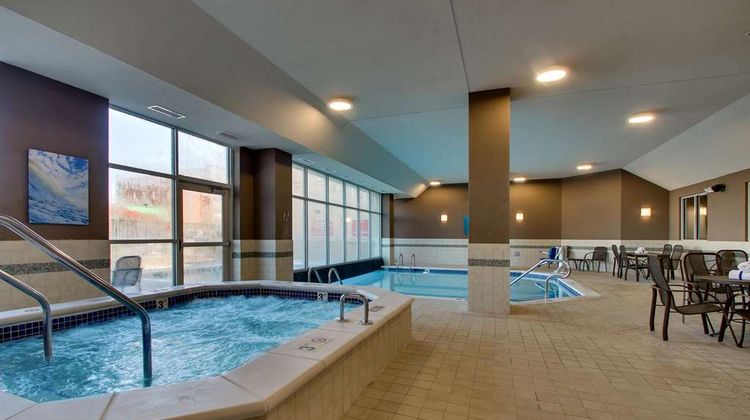 Drury Inn & Suites Iowa City/Coralville Pool