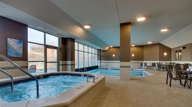 <b>Drury Inn & Suites Iowa City/Coralville Pool</b>. Images powered by <a href="https://iceportal.shijigroup.com/" title="IcePortal" target="_blank">IcePortal</a>.