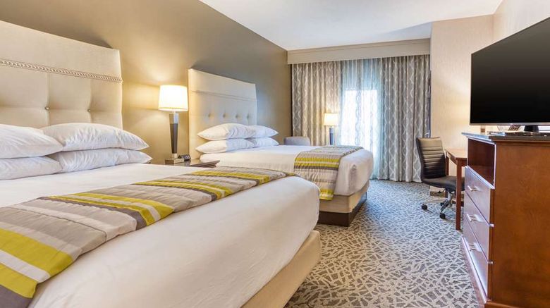 <b>Drury Inn & Suites Cincinnati NE Mason Room</b>. Images powered by <a href="https://iceportal.shijigroup.com/" title="IcePortal" target="_blank">IcePortal</a>.