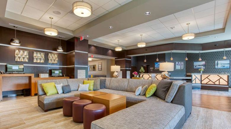 <b>Drury Inn & Suites Cincinnati NE Mason Lobby</b>. Images powered by <a href="https://iceportal.shijigroup.com/" title="IcePortal" target="_blank">IcePortal</a>.
