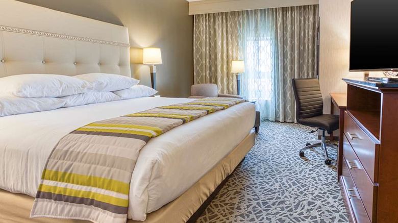 <b>Drury Inn & Suites Cincinnati NE Mason Room</b>. Images powered by <a href="https://iceportal.shijigroup.com/" title="IcePortal" target="_blank">IcePortal</a>.