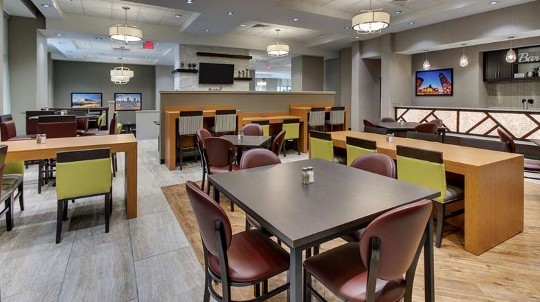 <b>Drury Plaza Hotel Milwaukee Restaurant</b>. Images powered by <a href="https://iceportal.shijigroup.com/" title="IcePortal" target="_blank">IcePortal</a>.