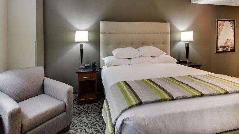 <b>Drury Plaza Hotel Milwaukee Room</b>. Images powered by <a href="https://iceportal.shijigroup.com/" title="IcePortal" target="_blank">IcePortal</a>.