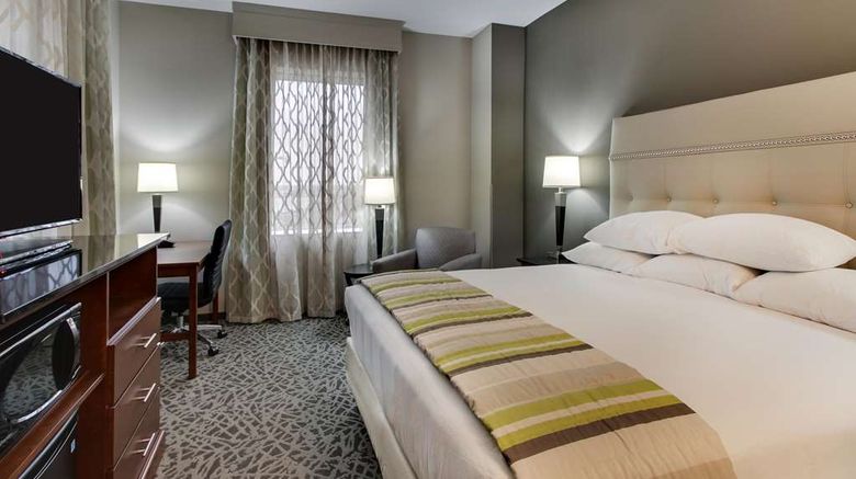 <b>Drury Plaza Hotel Milwaukee Room</b>. Images powered by <a href="https://iceportal.shijigroup.com/" title="IcePortal" target="_blank">IcePortal</a>.