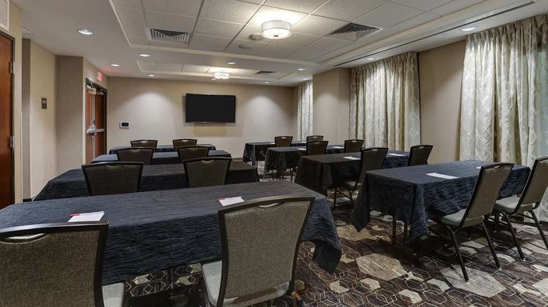<b>Drury Plaza Hotel Milwaukee Meeting</b>. Images powered by <a href="https://iceportal.shijigroup.com/" title="IcePortal" target="_blank">IcePortal</a>.