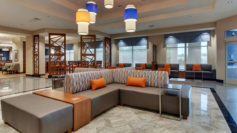 <b>Drury Inn & Suites Knoxville West Lobby</b>. Images powered by <a href="https://iceportal.shijigroup.com/" title="IcePortal" target="_blank">IcePortal</a>.