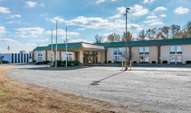 Quality Inn Cape Girardeau Exterior