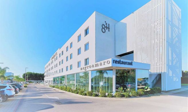 8piuhotel Exterior