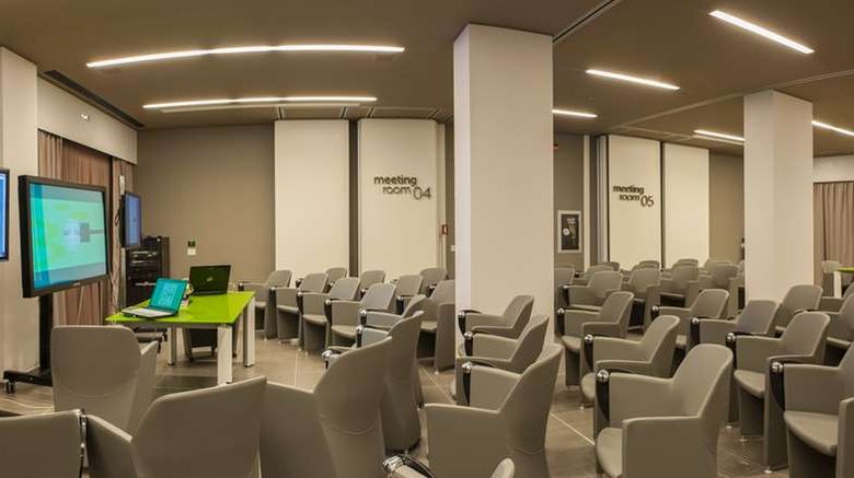 <b>8piuhotel Meeting</b>. Images powered by <a href="https://iceportal.shijigroup.com/" title="IcePortal" target="_blank">IcePortal</a>.