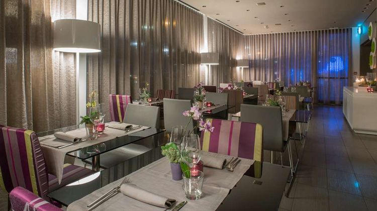 8piuhotel Restaurant
