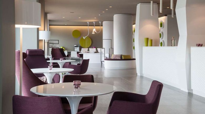<b>8piuhotel Lobby</b>. Images powered by <a href="https://iceportal.shijigroup.com/" title="IcePortal" target="_blank">IcePortal</a>.
