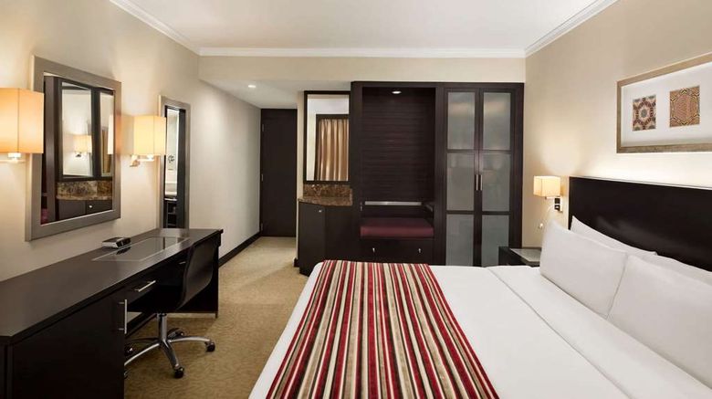 <b>Ramada Plaza by Wyndham Dubai Room</b>. Images powered by <a href="https://iceportal.shijigroup.com/" title="IcePortal" target="_blank">IcePortal</a>.