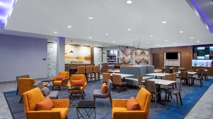 La Quinta Inn & Suites by Wyndham Lobby