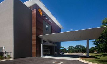 La Quinta Inn & Suites by Wyndham