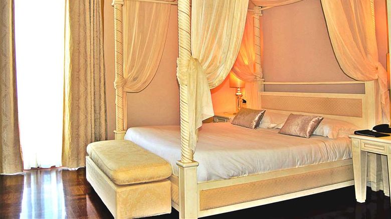 <b>Silver Hotel Suite</b>. Images powered by <a href="https://iceportal.shijigroup.com/" title="IcePortal" target="_blank">IcePortal</a>.