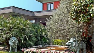 Silver Hotel