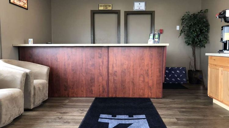 Knights Inn Fort Erie Lobby