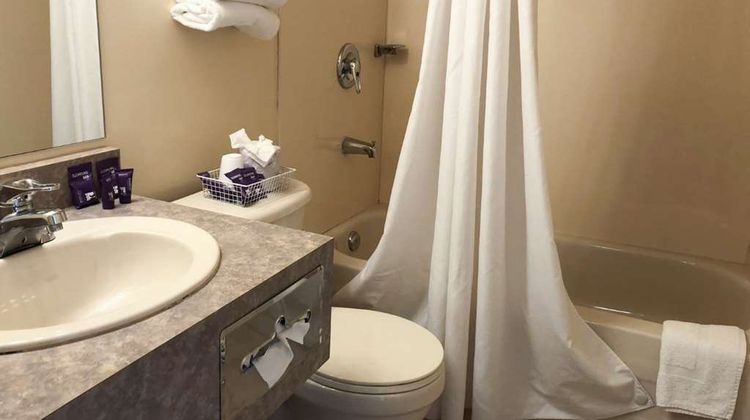 Knights Inn Fort Erie Room