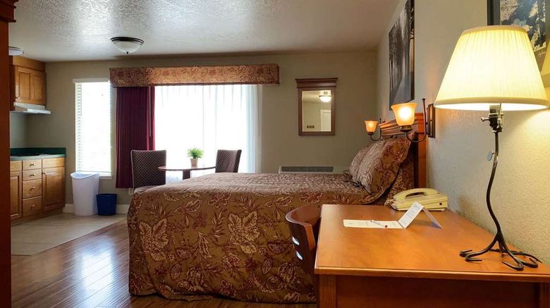 <b>Stratford Inn Room</b>. Images powered by <a href="https://iceportal.shijigroup.com/" title="IcePortal" target="_blank">IcePortal</a>.